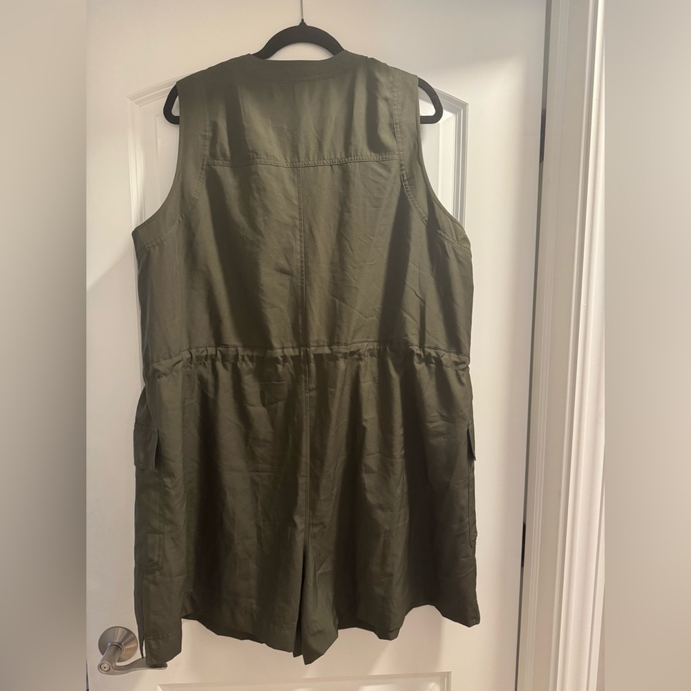 Old navy romper size 2x NWT